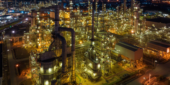 Petrol Fiyatlarında Jeopolitik Risk Etkisi Sürüyor: Enerji Piyasaları Yeni Haftayı Temkinli Karşıladı