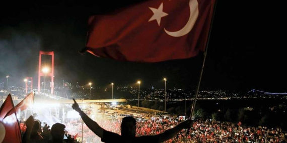 15 Temmuz Anma Programları Türkiye Genelinde Düzenleniyor: Birlik ve Demokrasi Mesajları Öne Çıktı