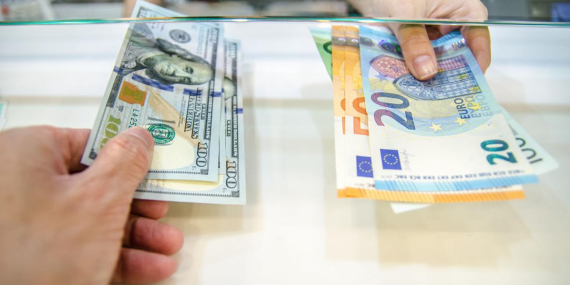 Döviz Piyasasında Dolar Gerilerken Faiz Beklentileri İzleniyor